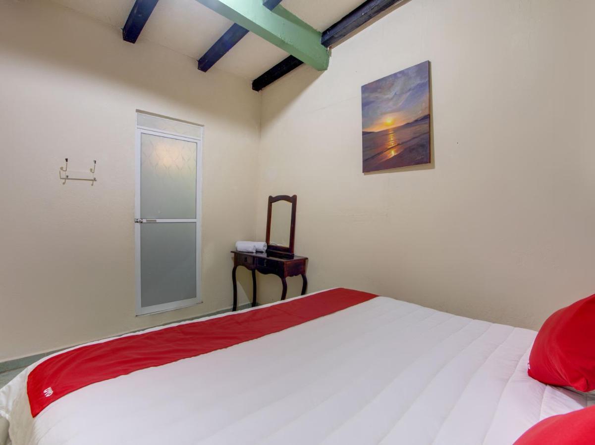 Oyo Hotel Casa Ada Zihuatanejo Kültér fotó